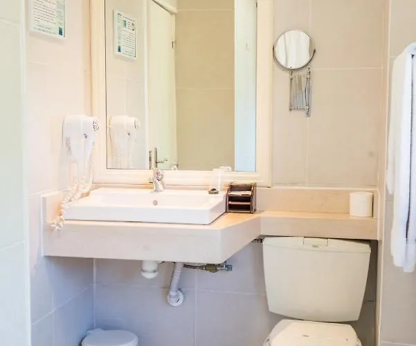 Hotel Residencial Alentejana 2*